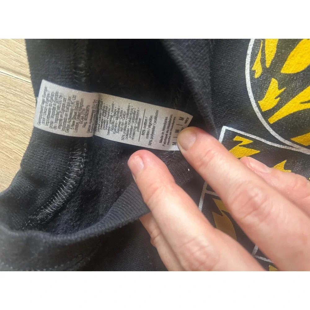 Boys/Girls Bundle of 2 Black & Gold Tigers Sweatshirts Youth Medium- Loreauville